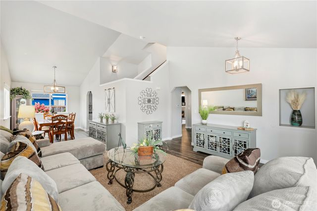 7911 195th Street E, Spanaway, WA 98387