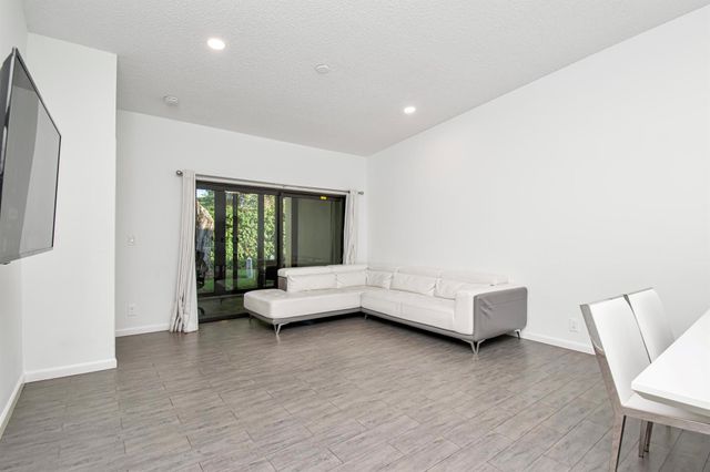 6825 Bridlewood Court, Boca Raton, FL 33433