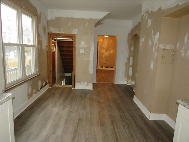 606 Crest Ave, Charleroi Boro, PA 15022