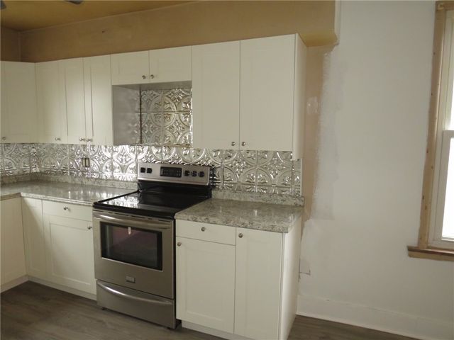 606 Crest Ave, Charleroi Boro, PA 15022