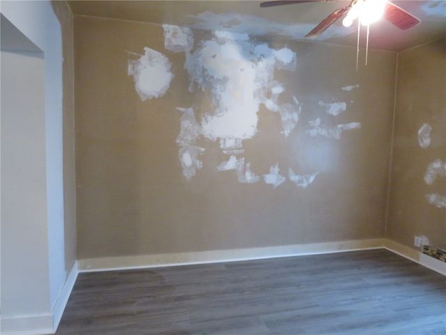 606 Crest Ave, Charleroi Boro, PA 15022