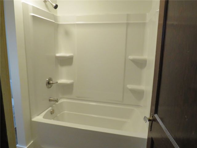 606 Crest Ave, Charleroi Boro, PA 15022