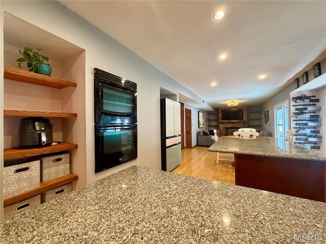 1392 Timothy Ridge Drive, St Charles, MO 63304