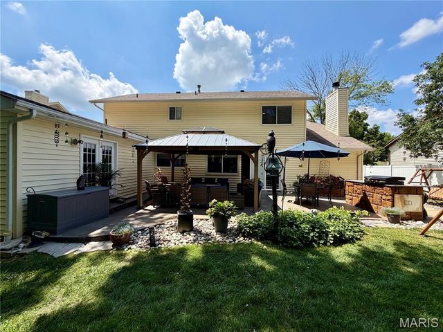1392 Timothy Ridge Drive, St Charles, MO 63304