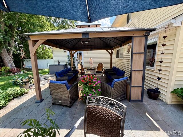 1392 Timothy Ridge Drive, St Charles, MO 63304
