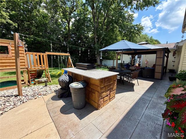 1392 Timothy Ridge Drive, St Charles, MO 63304