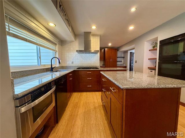 1392 Timothy Ridge Drive, St Charles, MO 63304