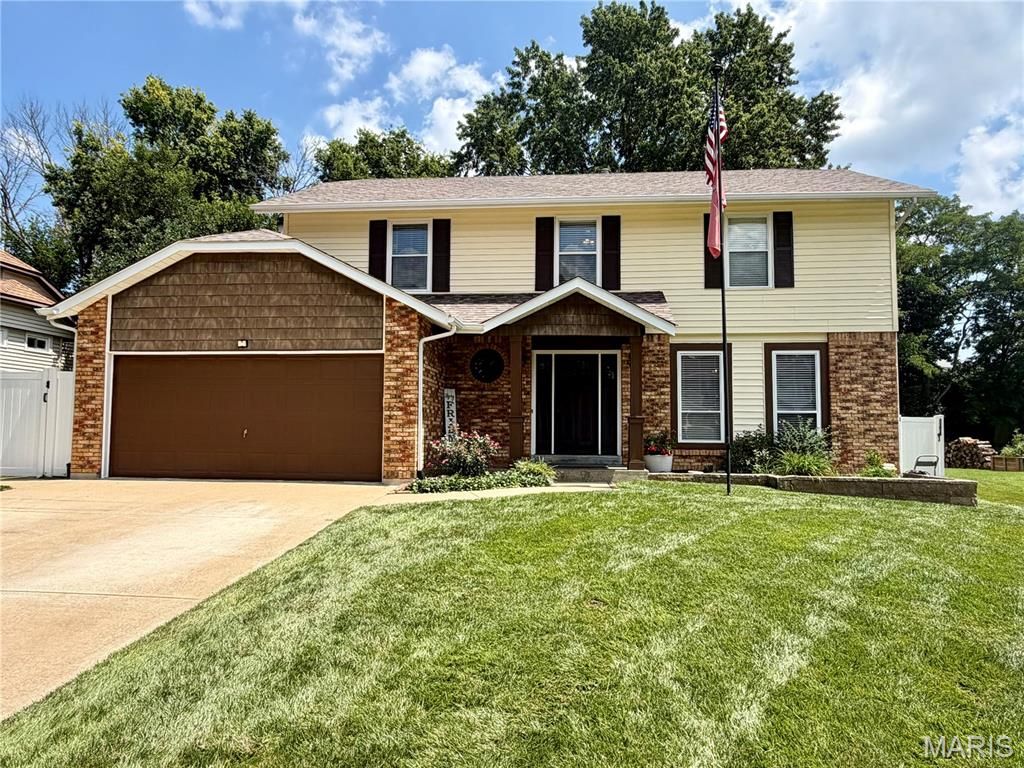 1392 Timothy Ridge Drive, St Charles, MO 63304