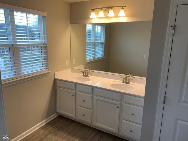 7192 Martock Drive, Plainfield, IN 46168