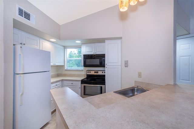 4504 COMMANDER DRIVE 1828, Orlando, FL 32822