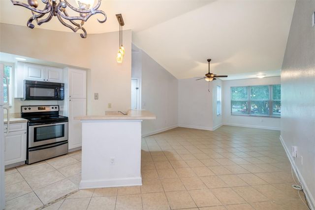 4504 COMMANDER DRIVE 1828, Orlando, FL 32822