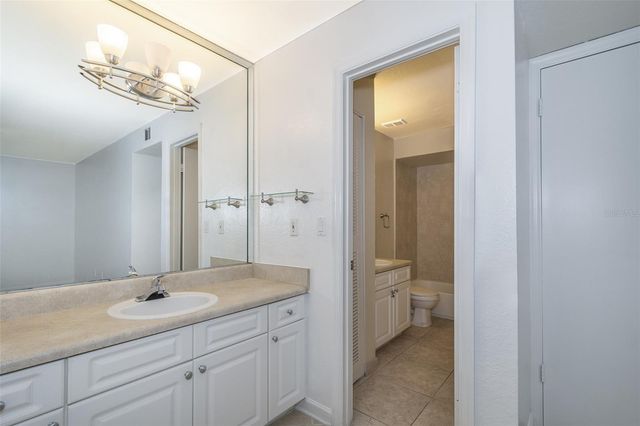 4504 COMMANDER DRIVE 1828, Orlando, FL 32822
