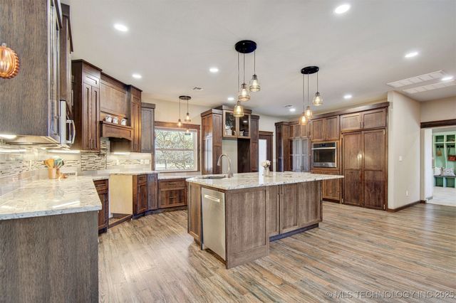 4748 N 4318 Road, Pryor, OK 74361