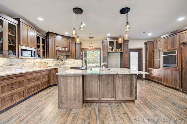 4748 N 4318 Road, Pryor, OK 74361