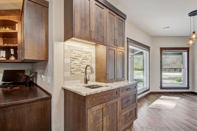 4748 N 4318 Road, Pryor, OK 74361