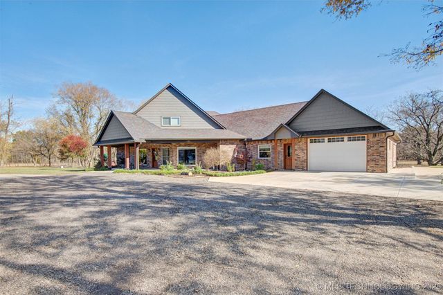 4748 N 4318 Road, Pryor, OK 74361