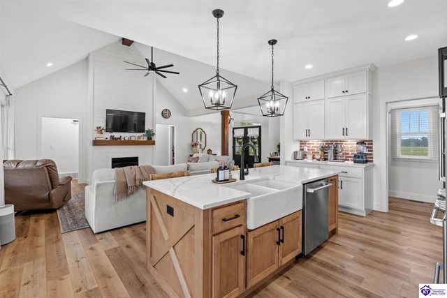 2070 Tonieville Road, Hodgenville, KY 42748