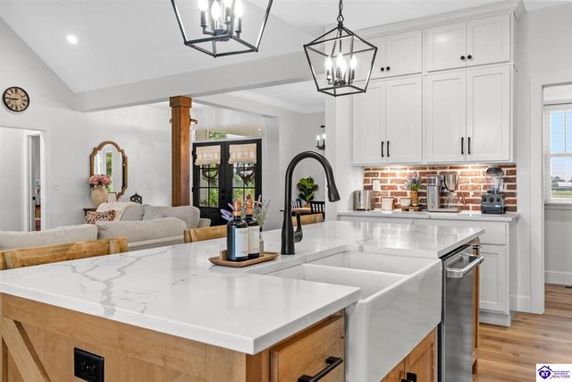 2070 Tonieville Road, Hodgenville, KY 42748