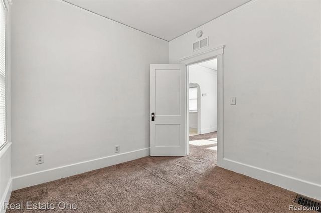36 W Broadway Street, Ecorse, MI 48229