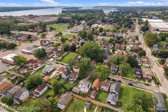 36 W Broadway Street, Ecorse, MI 48229