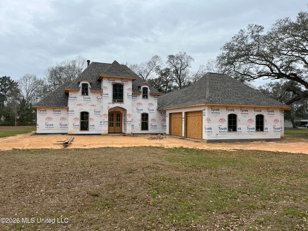 4 Lancair Drive, Picayune, LA 39466