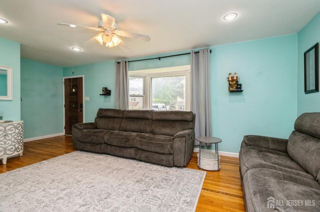 29 De Stefano Avenue, Spotswood, NJ 08884