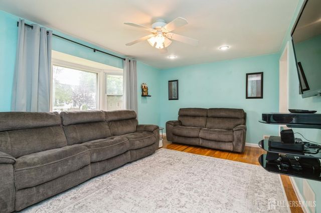 29 De Stefano Avenue, Spotswood, NJ 08884