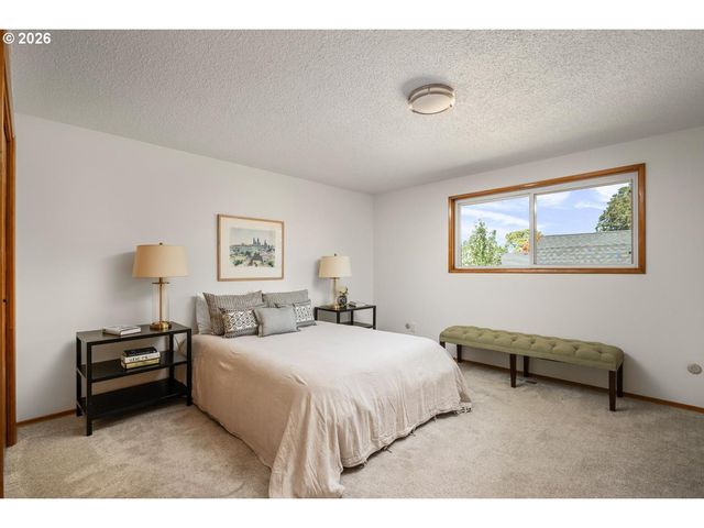 15833 Se NAEF Ct, Milwaukie, OR 97267