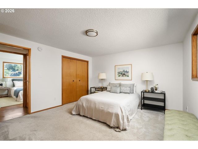 15833 Se NAEF Ct, Milwaukie, OR 97267