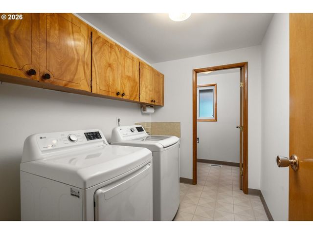 15833 Se NAEF Ct, Milwaukie, OR 97267