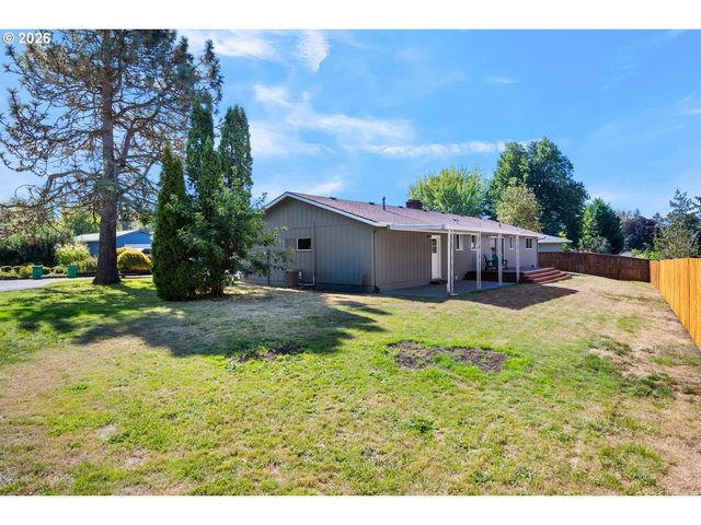 15833 Se NAEF Ct, Milwaukie, OR 97267