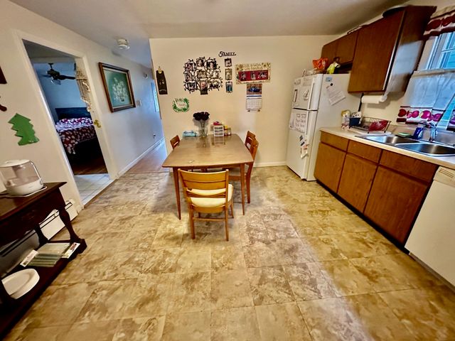 1069 Hayward Street, Manchester, NH 03103