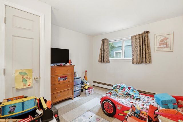 1069 Hayward Street, Manchester, NH 03103