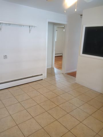 1069 Hayward Street, Manchester, NH 03103