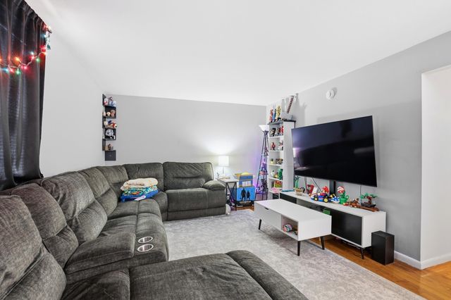 1069 Hayward Street, Manchester, NH 03103