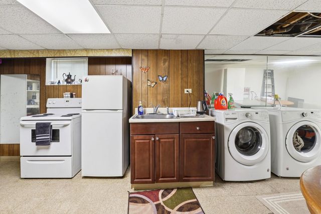 1069 Hayward Street, Manchester, NH 03103