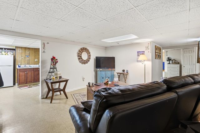 1069 Hayward Street, Manchester, NH 03103