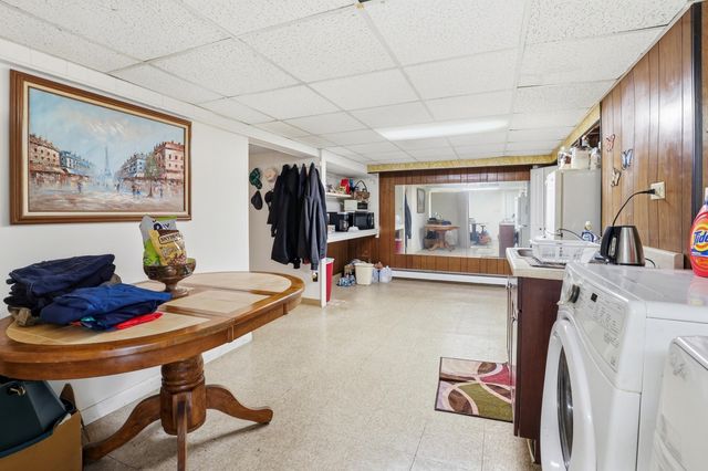 1069 Hayward Street, Manchester, NH 03103