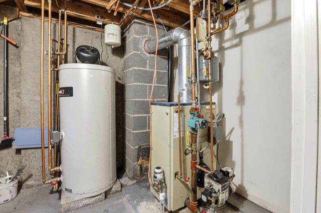 1069 Hayward Street, Manchester, NH 03103