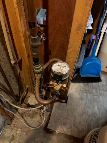 1069 Hayward Street, Manchester, NH 03103