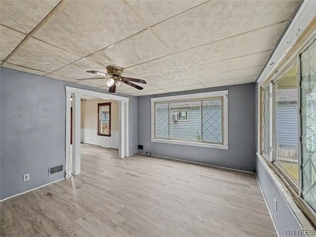 2215 South Avenue, Niagara Falls, NY 14305