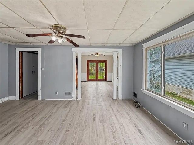 2215 South Avenue, Niagara Falls, NY 14305