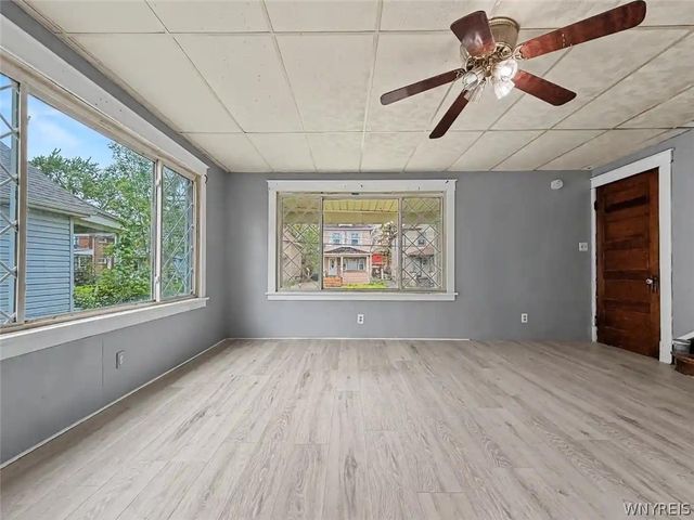 2215 South Avenue, Niagara Falls, NY 14305