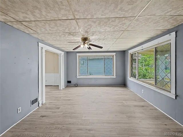 2215 South Avenue, Niagara Falls, NY 14305