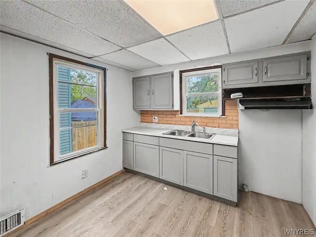 2215 South Avenue, Niagara Falls, NY 14305