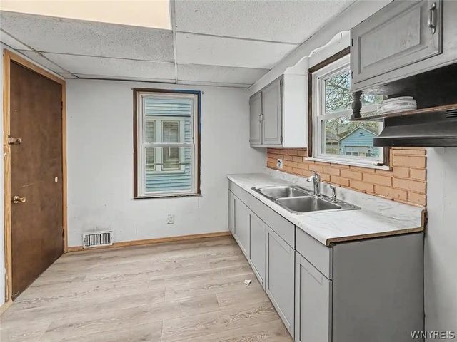 2215 South Avenue, Niagara Falls, NY 14305