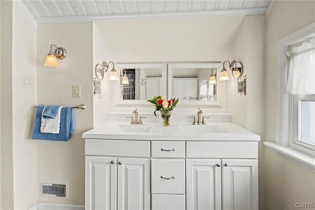 309 Mackay Avenue, Camillus, NY 13219