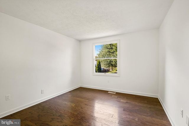 7700 MINERAL SPRINGS DR, Gaithersburg, MD 20877