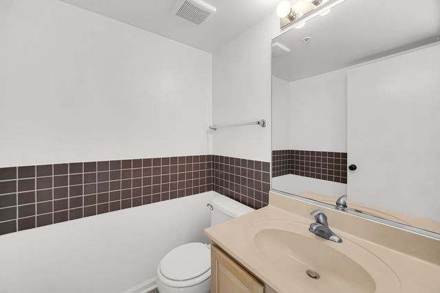 1655 Geneva Drive 1655, Wheeling, IL 60090