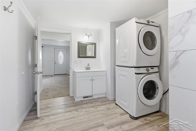 3812 N Saginaw Road, Midland, MI 48640